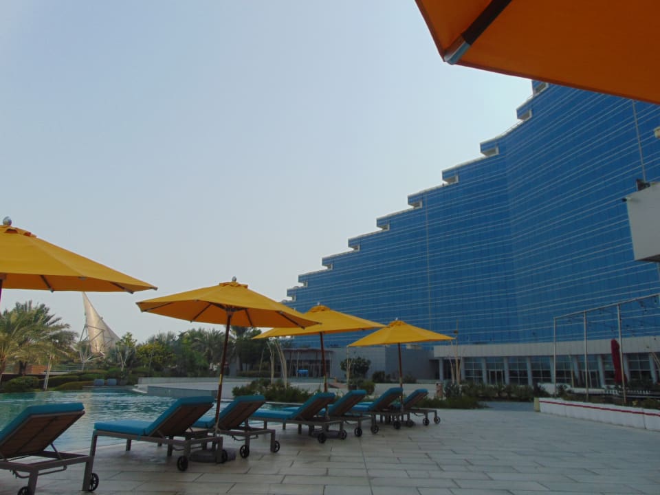 Pool The Art Hotel & Resort