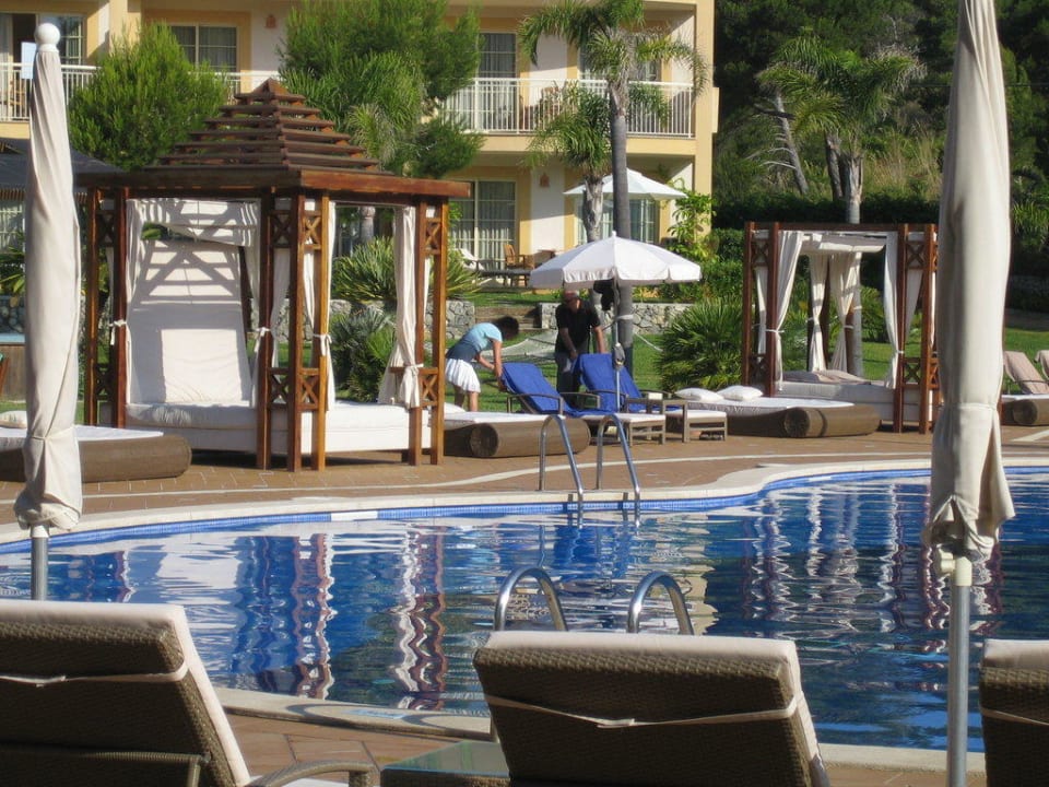Liegen am Pool VIVA Cala Mesquida Suites & Spa 16+