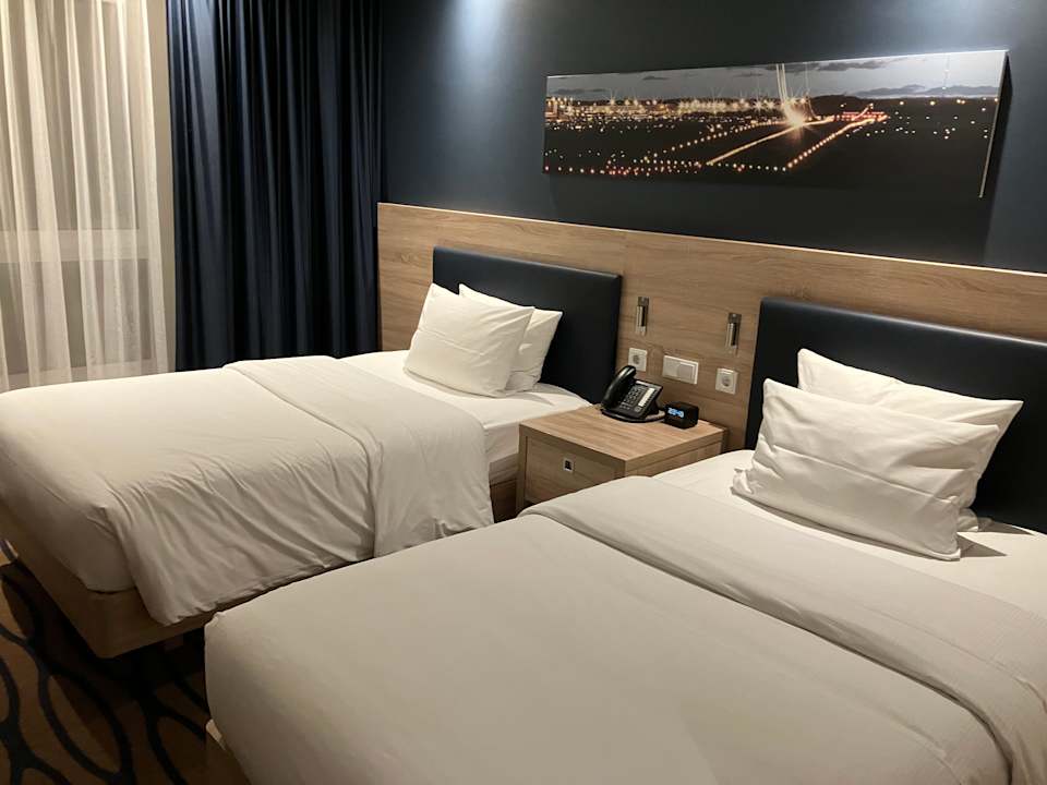 Zimmer Hampton By Hilton Frankfurt Airport