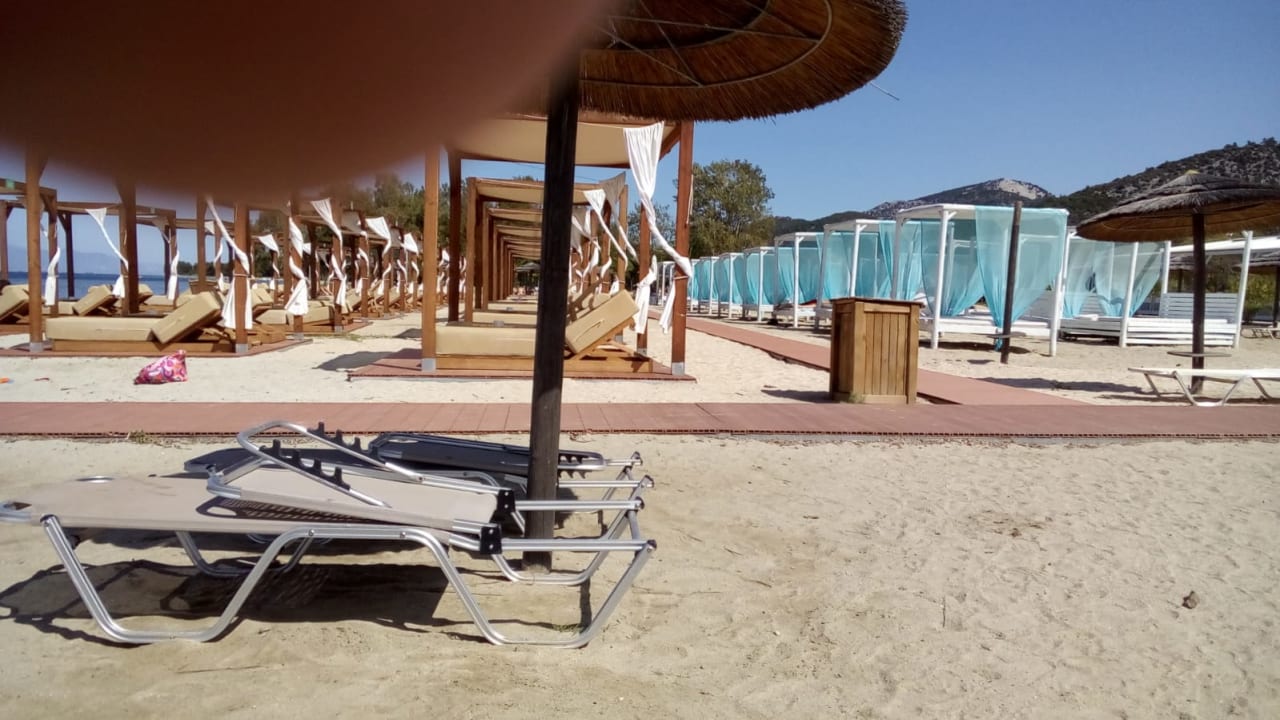 Strand Alea Hotel & Suites