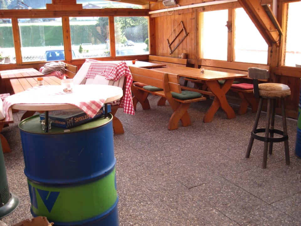 Innenansicht Gartenlaube Pension & Ferienwohnung Solaria