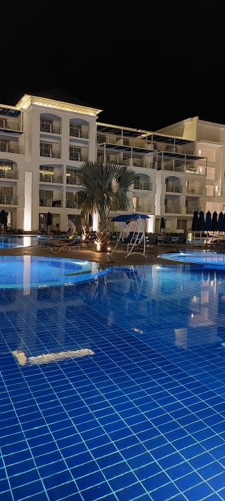 Pool Pickalbatros Blu Spa Resort