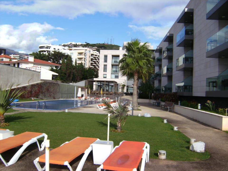Outdoorpool! Block C rechts Hotel Golden Residence