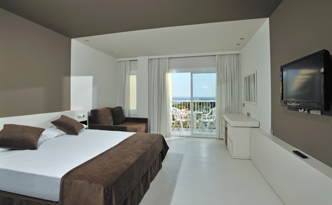 Zimmer Sol Guadalupe by Melia