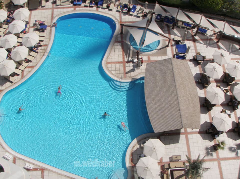 Poolanlage Hilton Dubai Jumeirah