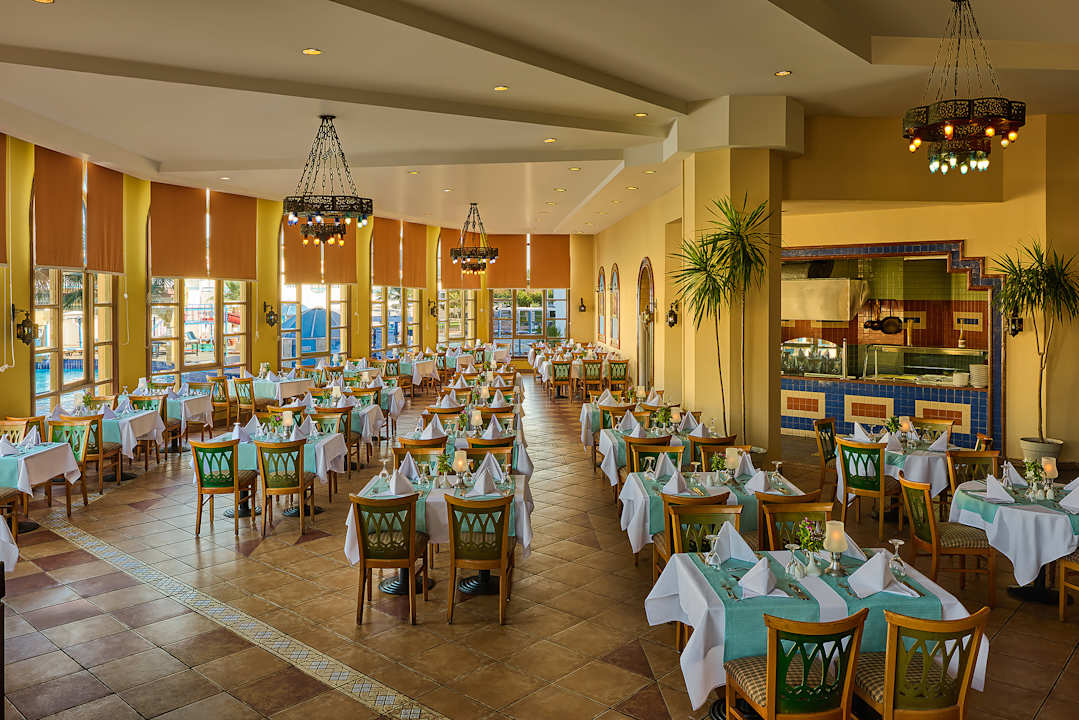 Gastro Dreams Vacation Resort