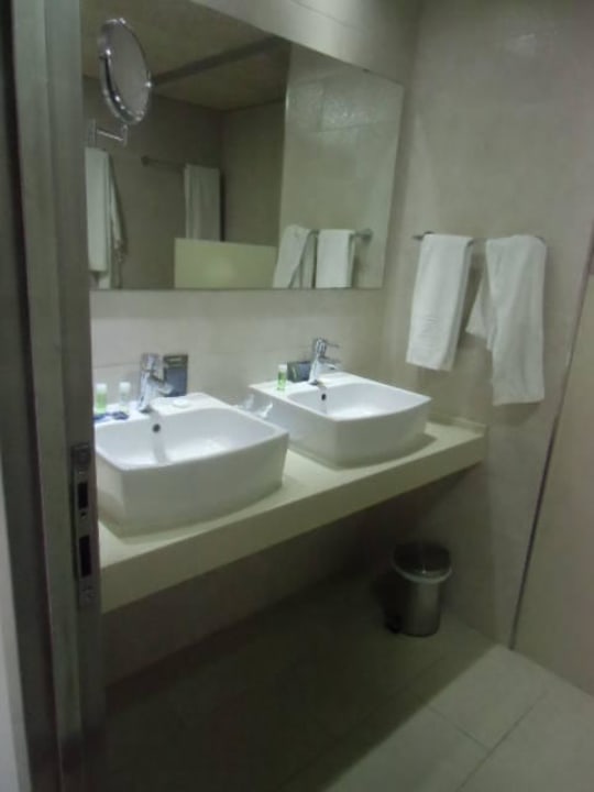 Suite 408 Waschbecken allsun Hotel Paguera Park