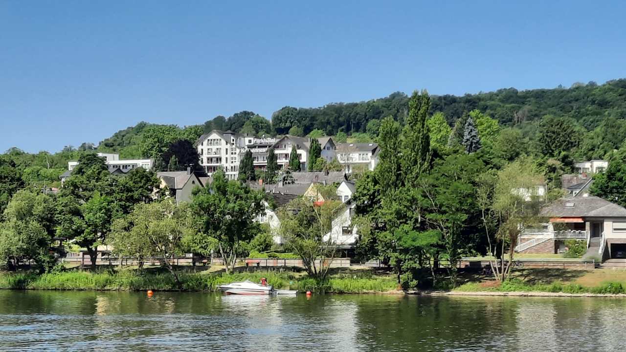 Außenansicht Moselstern Parkhotel Krähennest
