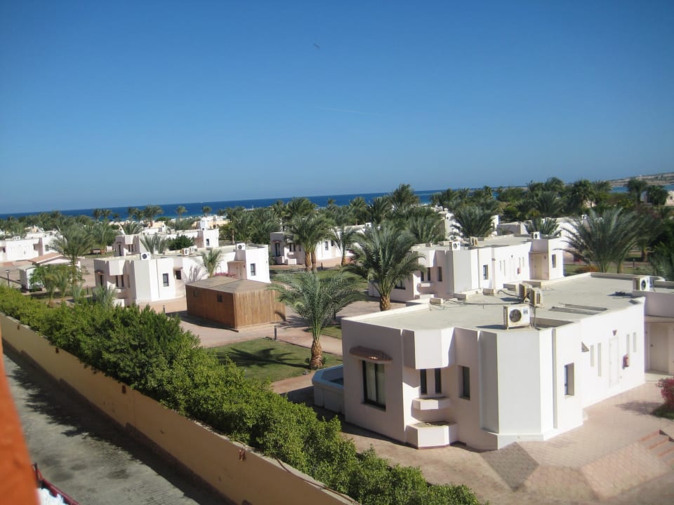 Vom Gang auf die Nachbaranlage  Titanic Beach Spa & Aqua Park
