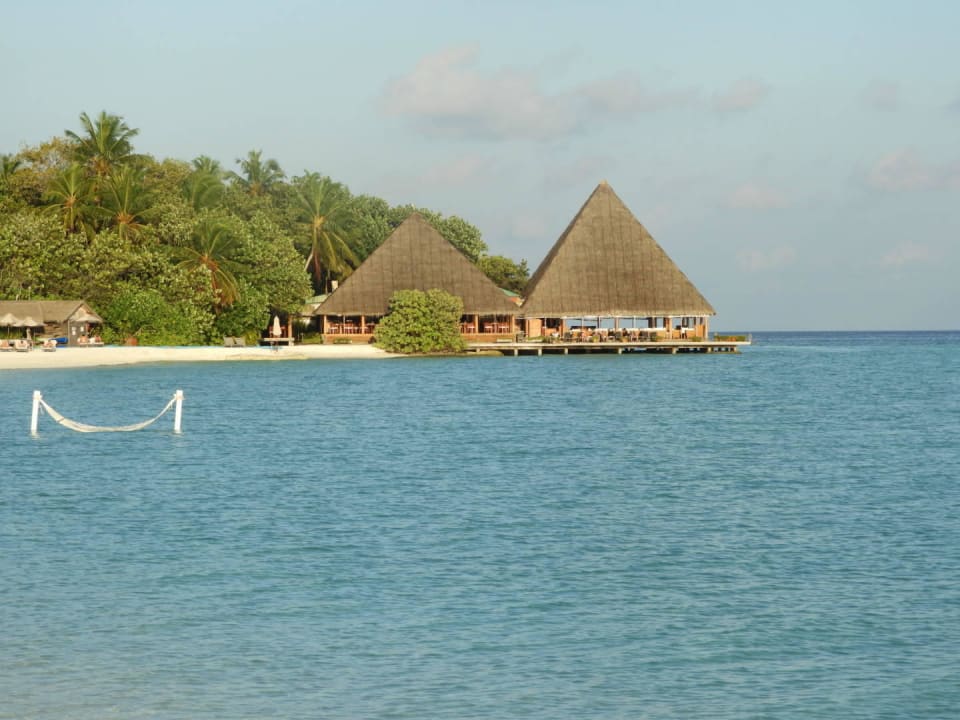 Restaurant & Bar - Blick von Sandbank Gangehi Island Resort