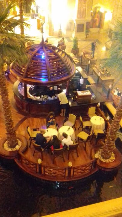 Lobby vom Aufzug aus fotografiert Palm Royale Resort - Soma Bay