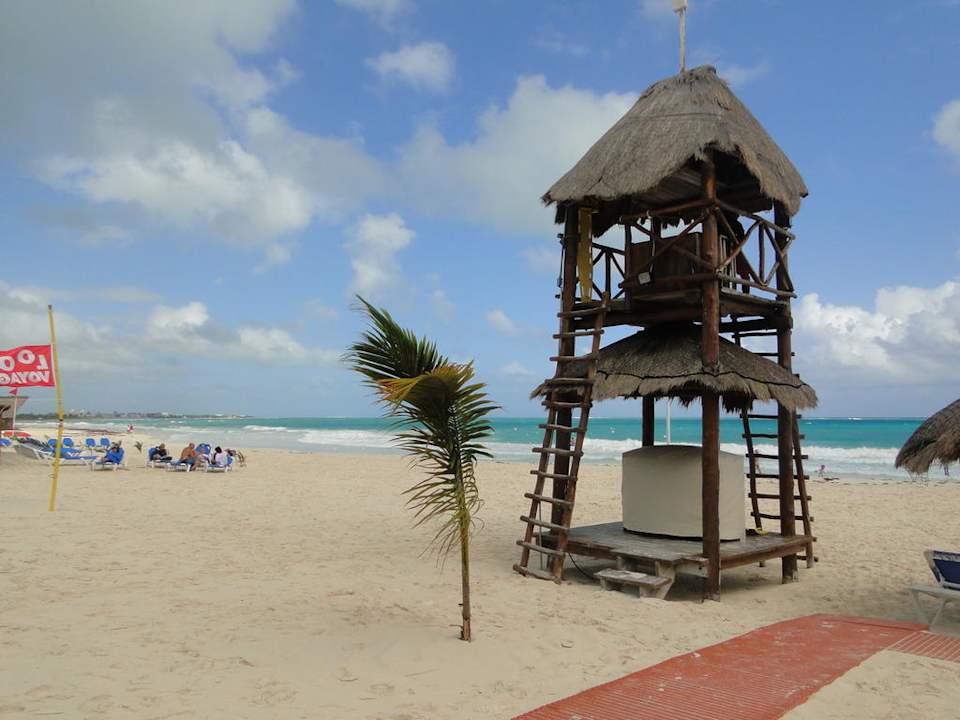 Teil des Strandes Catalonia Playa Maroma