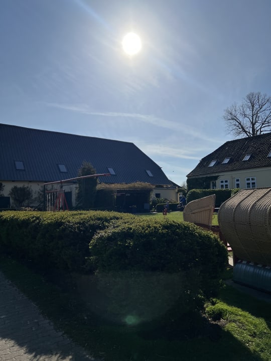Gartenanlage Ferienbauernhof Liesenberg mit Meerblick