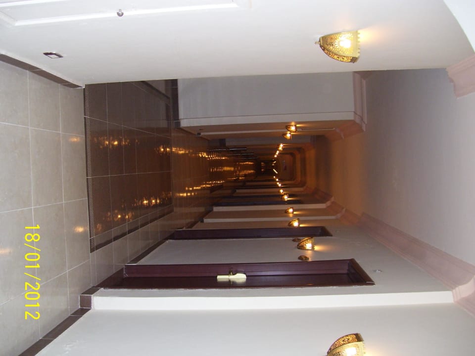 Üblicher Flur auf dem Weg zum Zimmer Pickalbatros Palace Resort