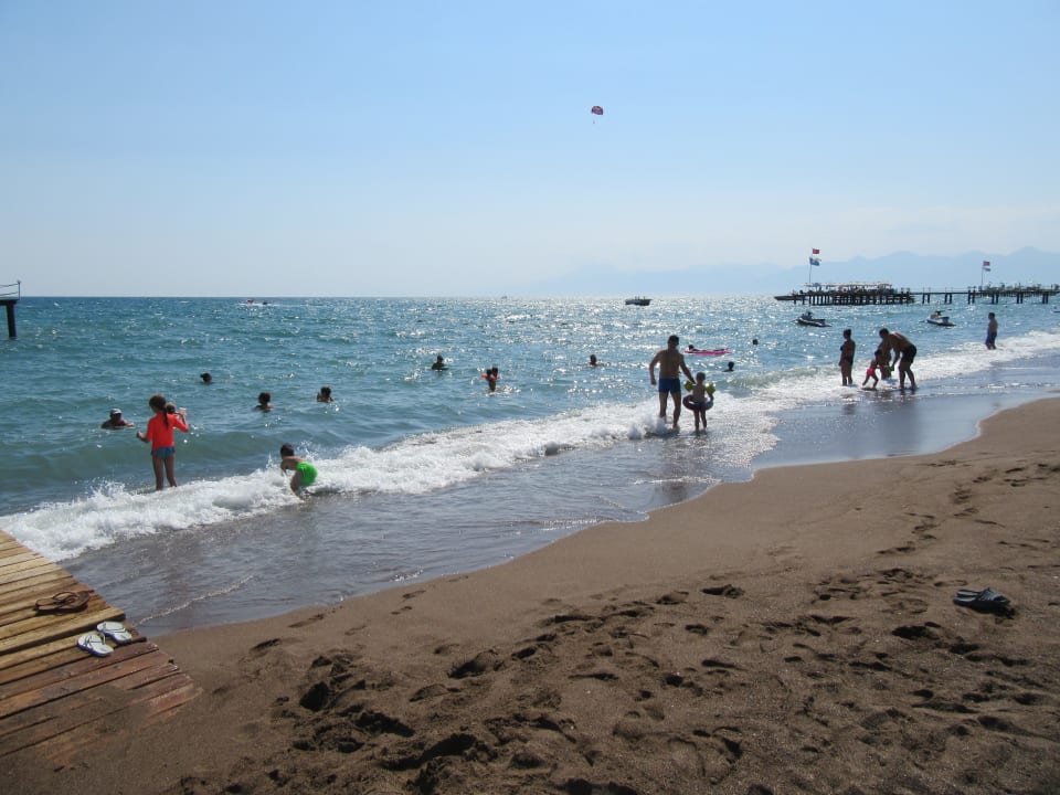 Strand Royal Wings Hotel