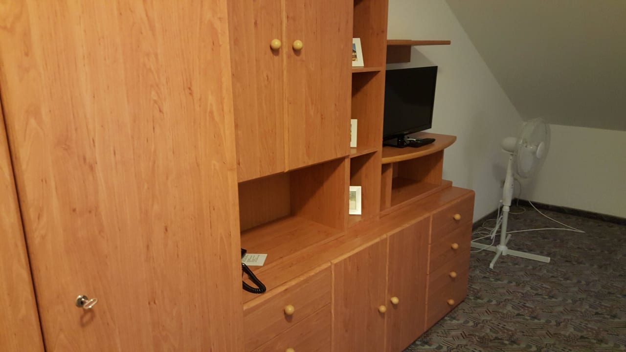 Doch ein LCD-TV, mit schlechtem Empfang Landgasthof Pauliwirt