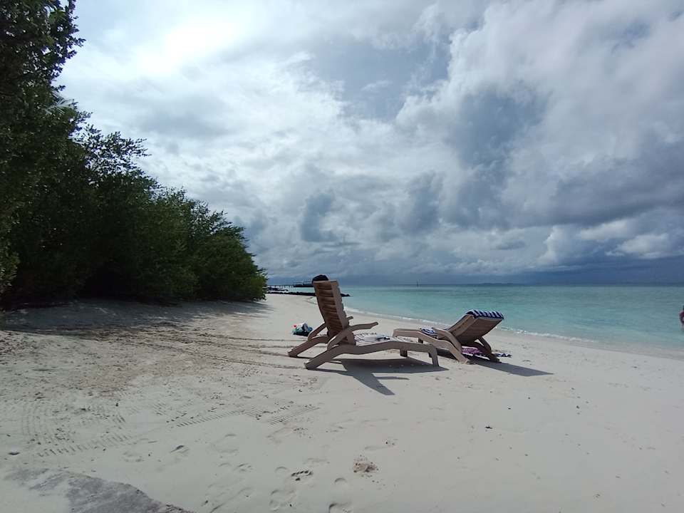 Strand Embudu Village