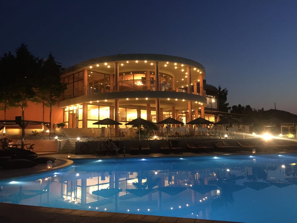 Pool Alia Palace