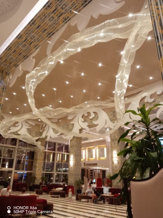 Ausblick Azura Deluxe Resort & Spa Hotel