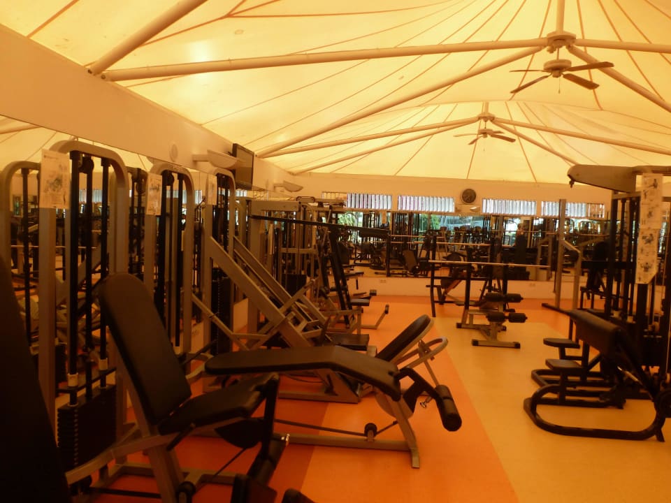 Fitnesscenter. Bull Eugenia Victoria & Spa