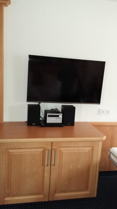 Fernseher  Oberstdorfer Einkehr Gästehaus