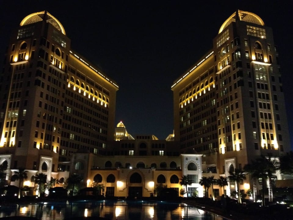 Abendimpression The St. Regis Doha