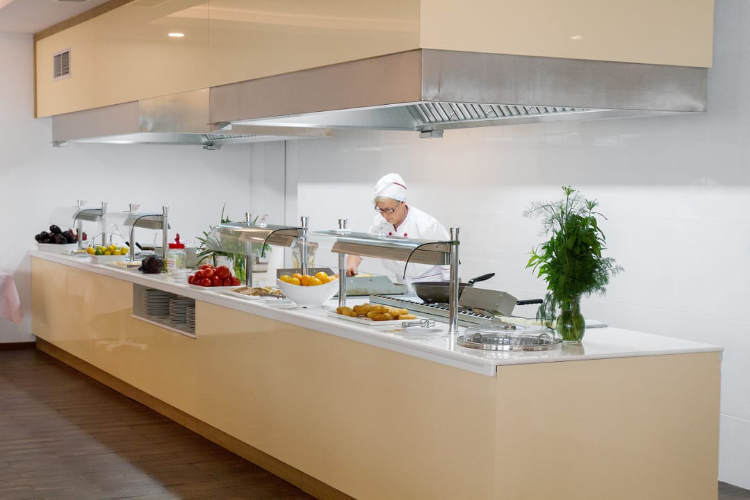 Gastro Hotel Bilyana Beach