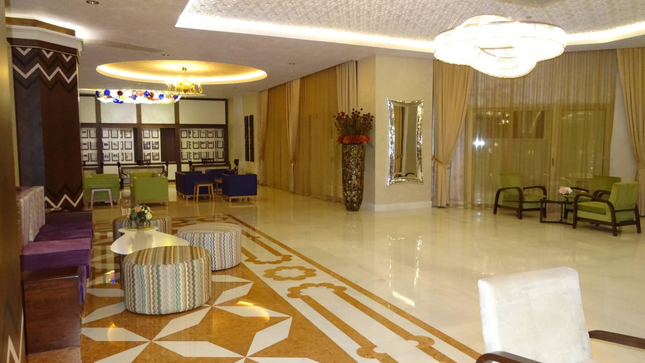 Lobby Royal Taj Mahal Hotel