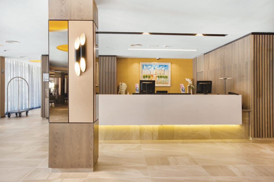 Lobby Hotel Riu Festival