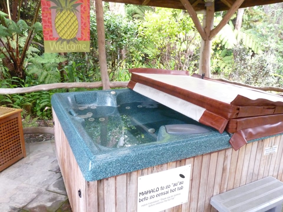 Whirlpool Kilauea Lodge