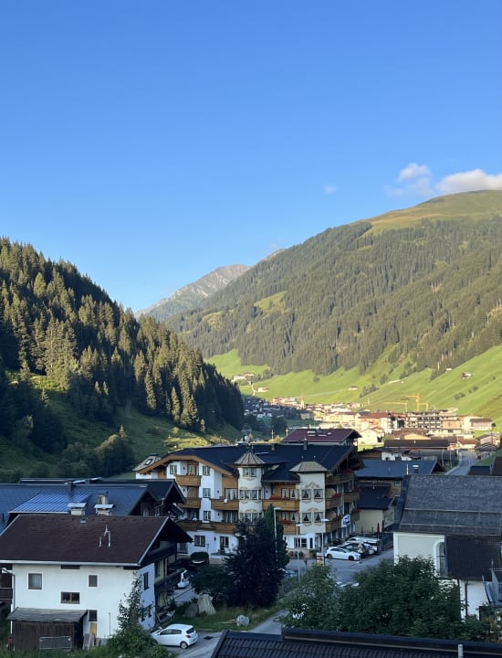 Ausblick Hotel Alpin Spa Tuxerhof