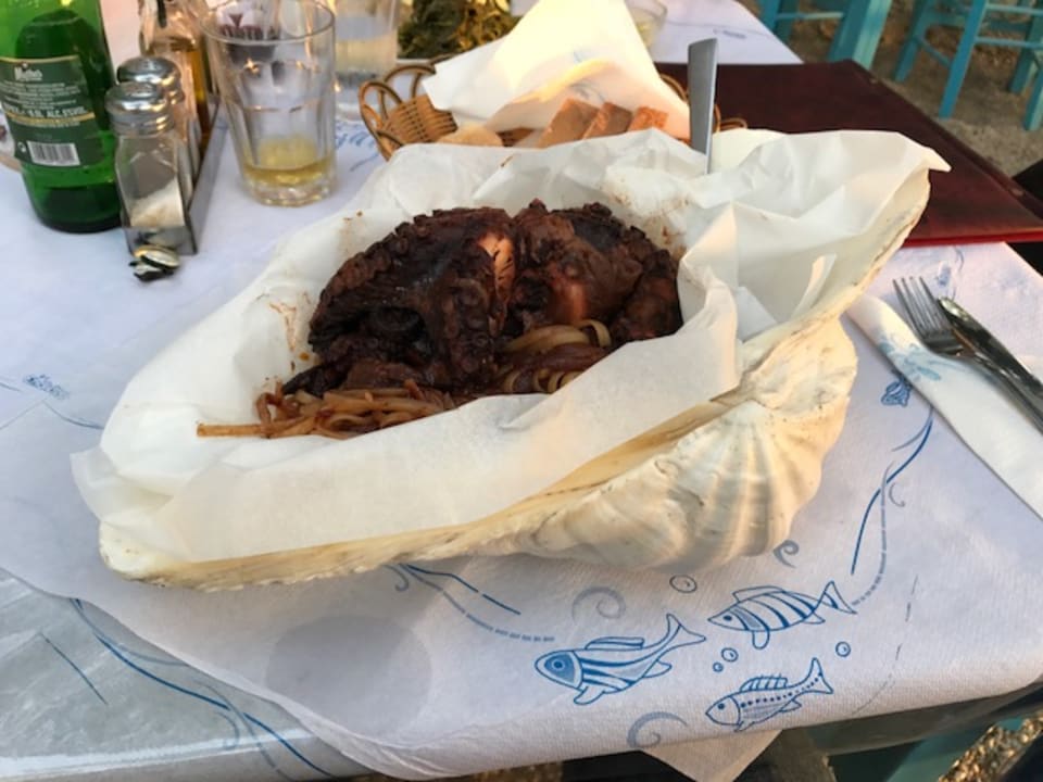 Spaghettis mit Pulpo, super lecker für 14€ eine XL Portion Pension Magdalena