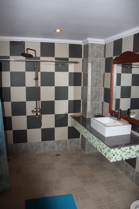 Große, ebenerdige Dusche Villa Delux