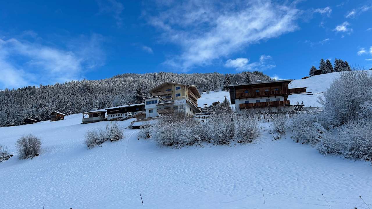Außenansicht Almgasthof Talblick