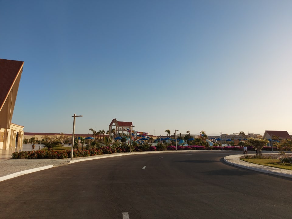 Außenansicht Pickalbatros Sea World Resort - Marsa Alam