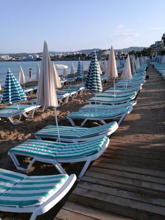 Noch leer um 6.30 Lonicera Resort & Spa Hotel