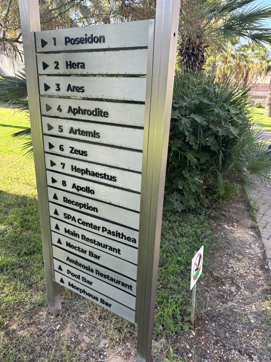 Gartenanlage Almyros Beach Resort & Spa