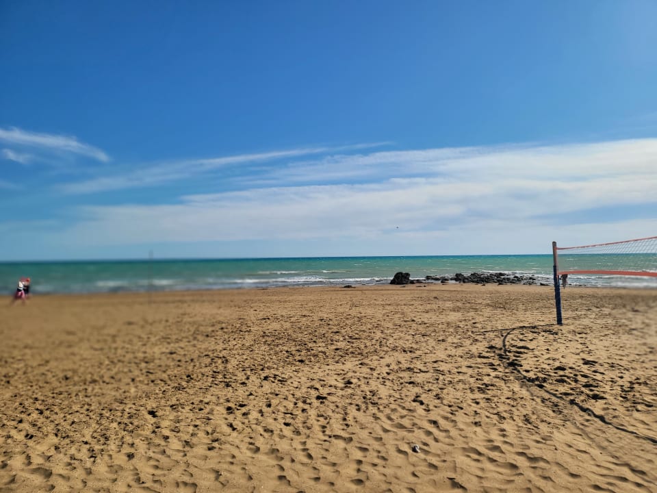 Strand Mary Hotel Side