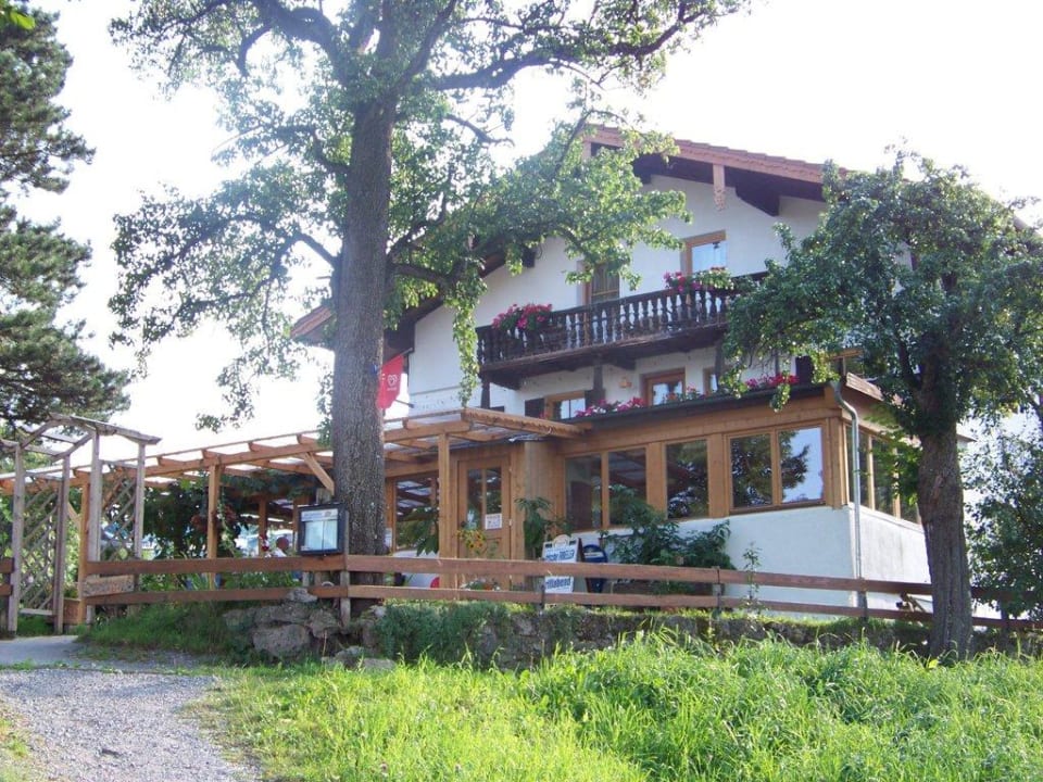 Hotel von vorne Berggasthaus Kraxenberger