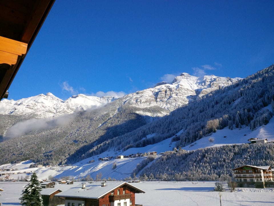 Blick vom Balkon Hotel Der Stubaierhof Neustift