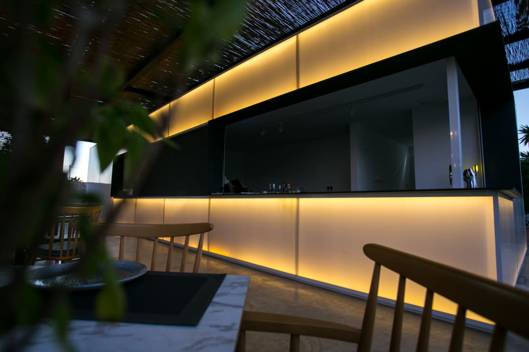 Gastro Crystal Springs Beach Hotel