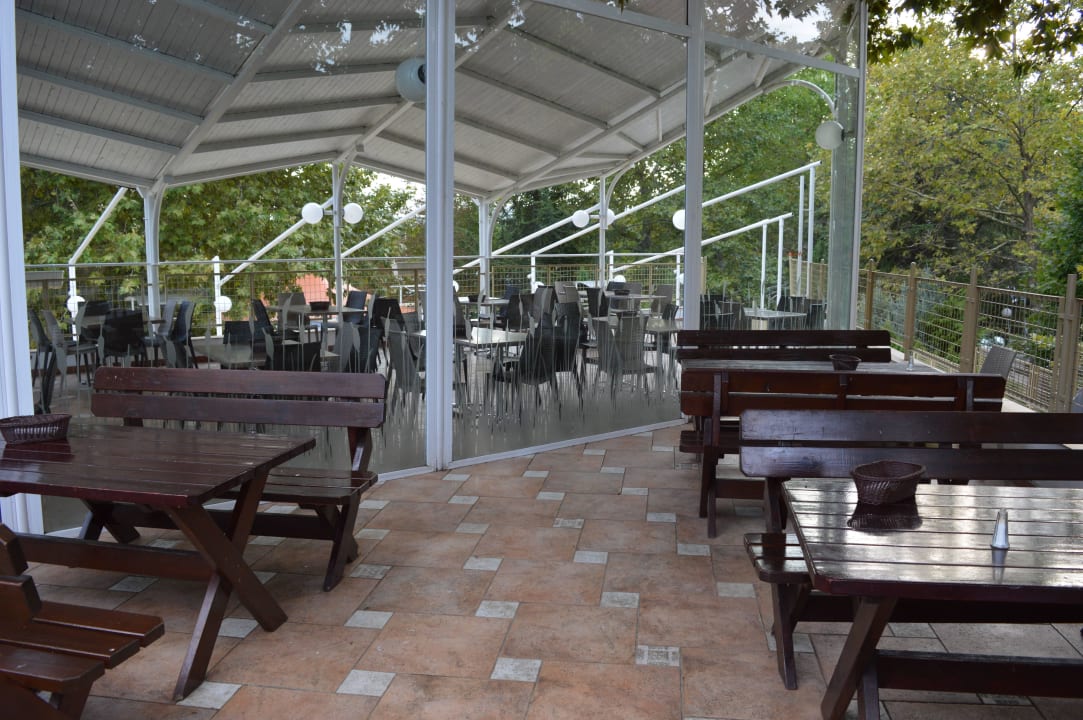 Tische Ralitsa Aqua Club