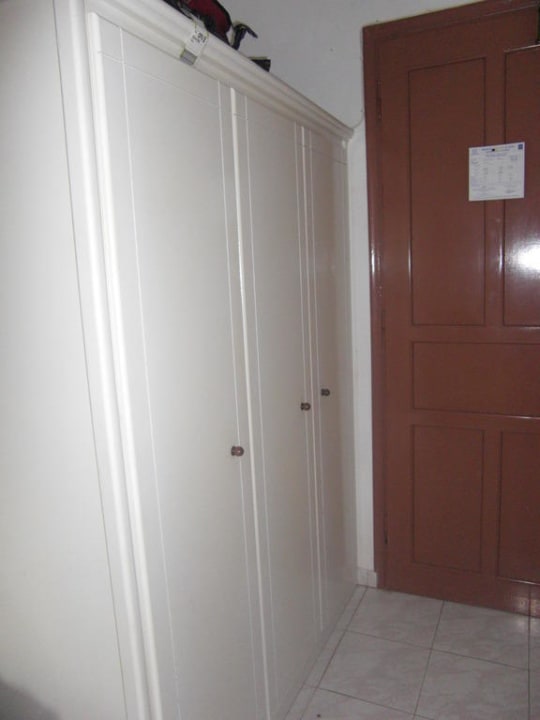 Schrank Acharavi Beach Hotel