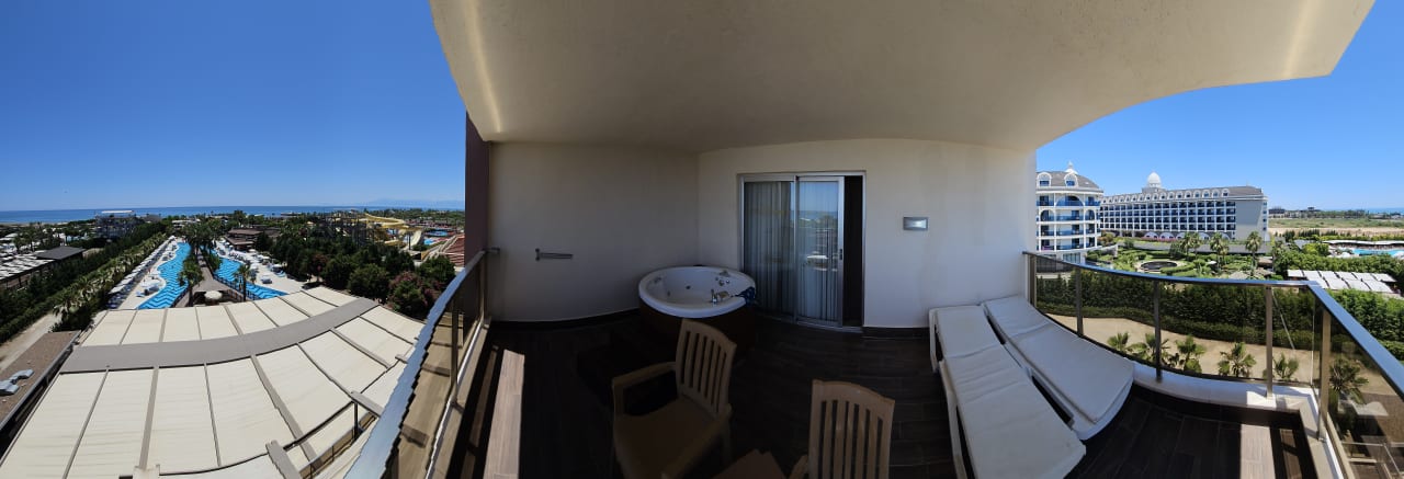 Zimmer Saturn Palace Resort Hotel