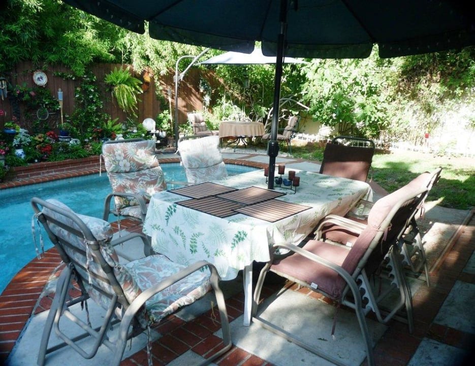 Innenhof Life Is Good B&B