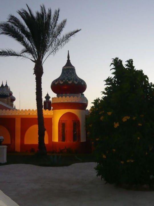 Beleuchtung am Abend Pickalbatros Alf Leila Wa Leila Resort - Neverland Hurghada