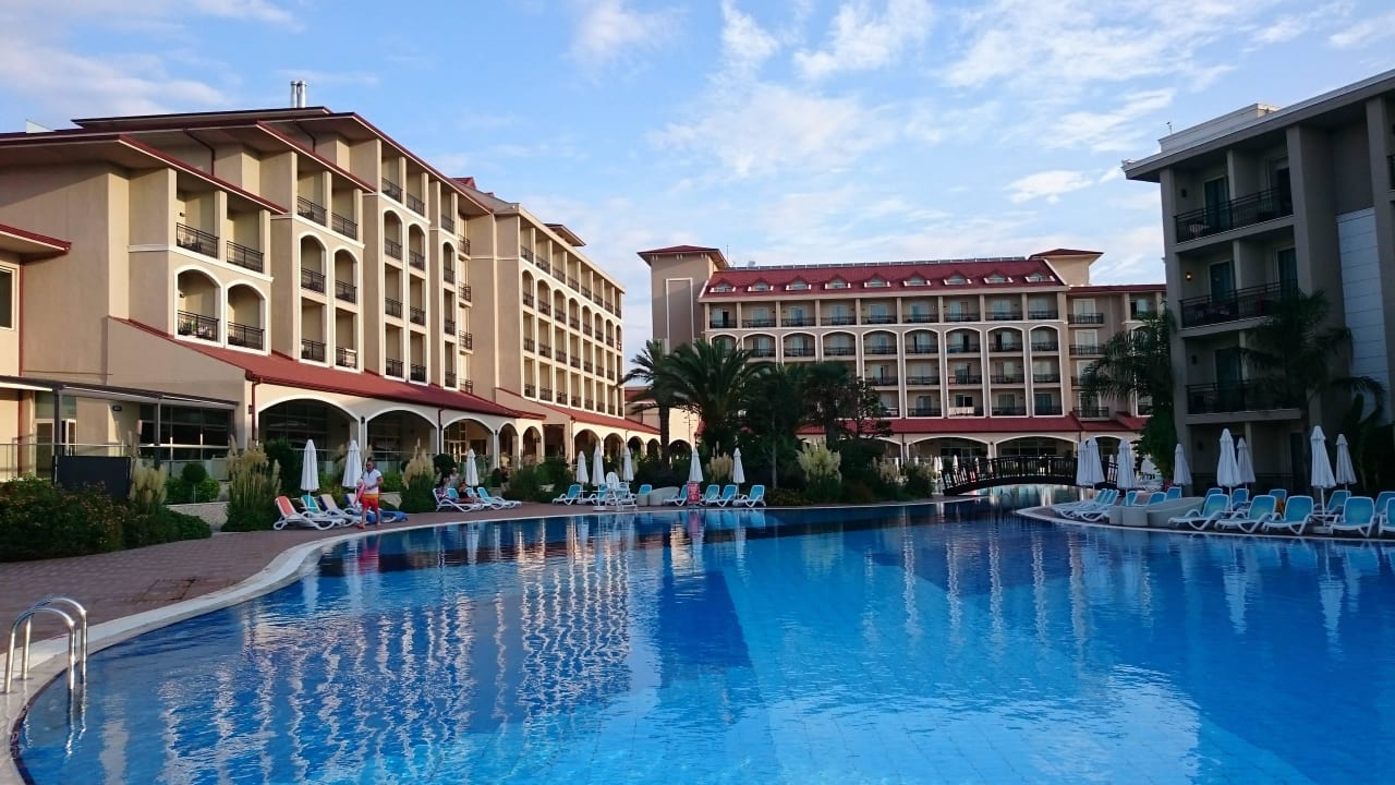 Haupthaus mit Pool Paloma Oceana