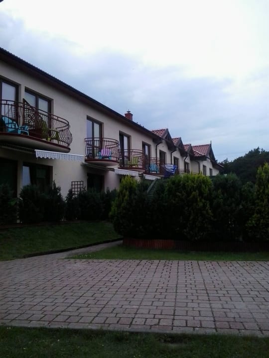 Widok z boku (pokoje i balkoniki) Pension Szlachecki