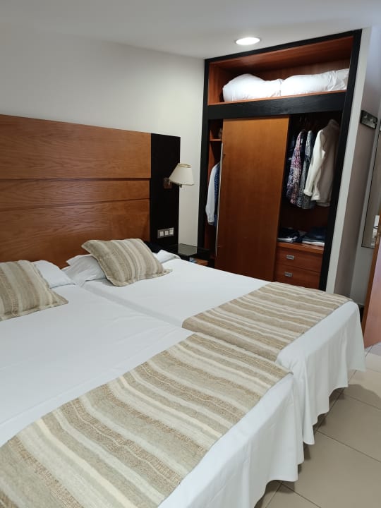 Zimmer HL Miraflor Suites Hotel