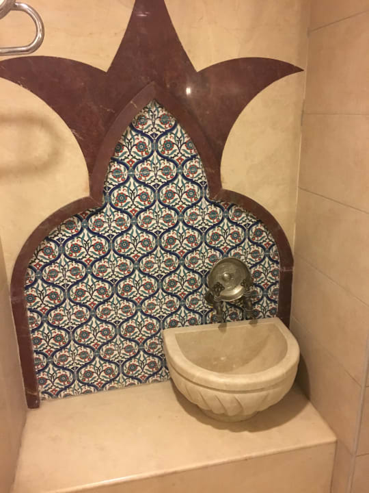 Zimmer Well Palace Side